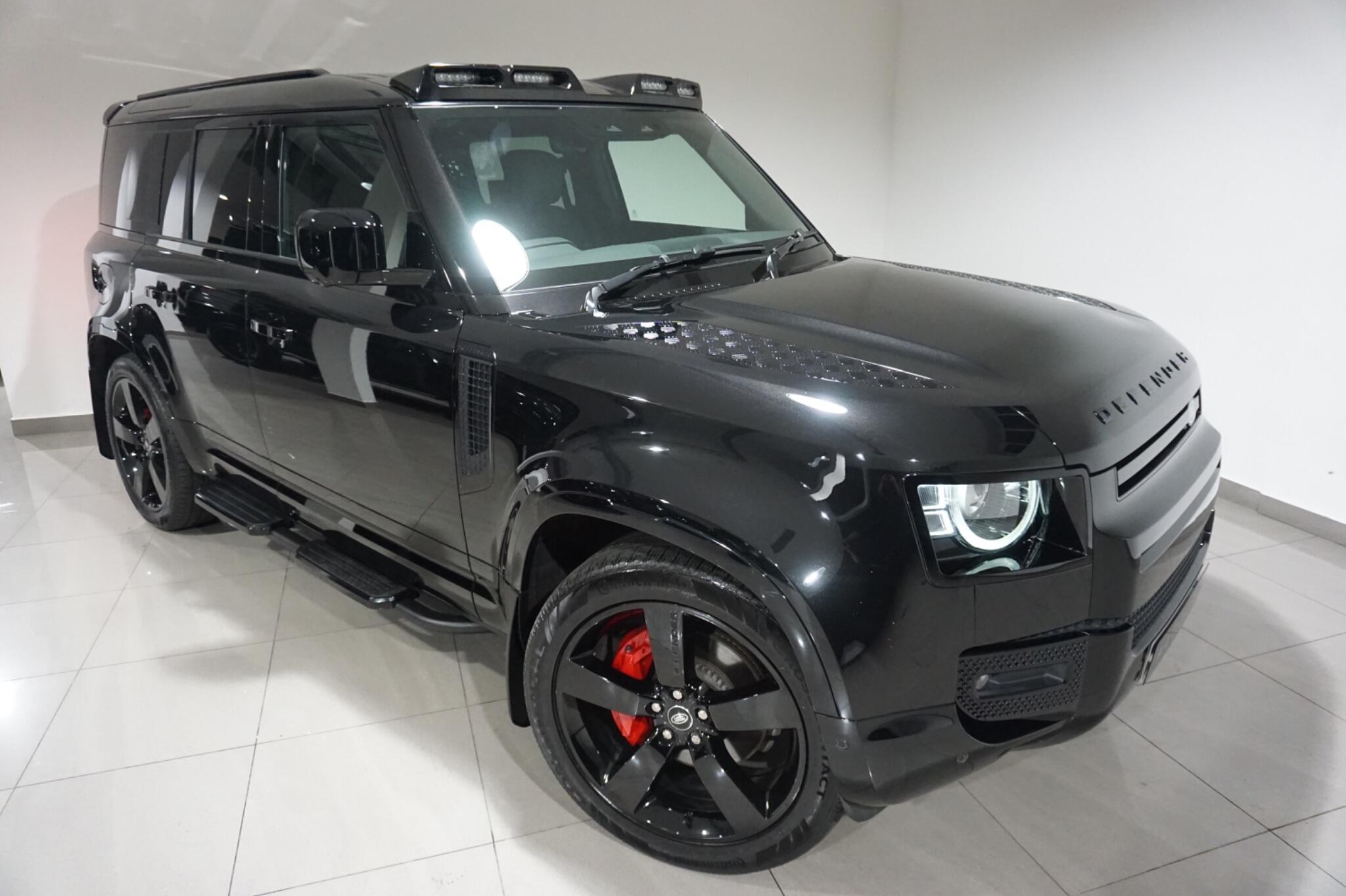 Land Rover Defender 110 3.0 D300 MHEV X-Dynamic HSE SUV 5dr Diesel Auto 4WD Euro 6 (s/s) (300 ps)